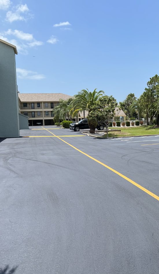 Parking lot sealcoating Largo